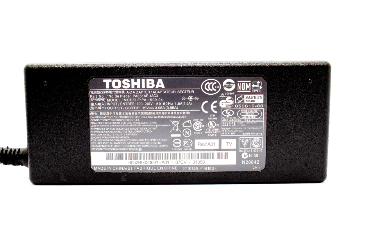 Cargador Laptop TOSHIBA 19V/3.95A/75W/5.5*2.5mm Plug Negro, Original